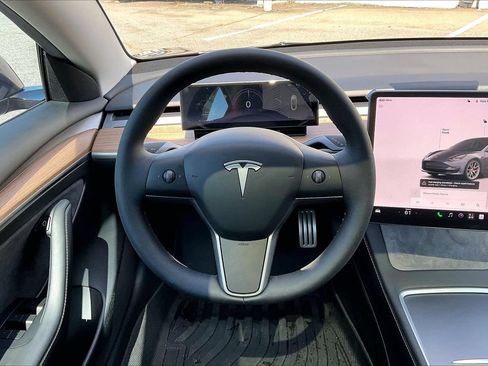 Used 2023 Tesla Model 3 Performance AWD/4WD image 9