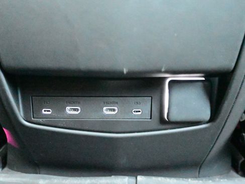 Used 2025 Cadillac Escalade Sport Platinum image 21