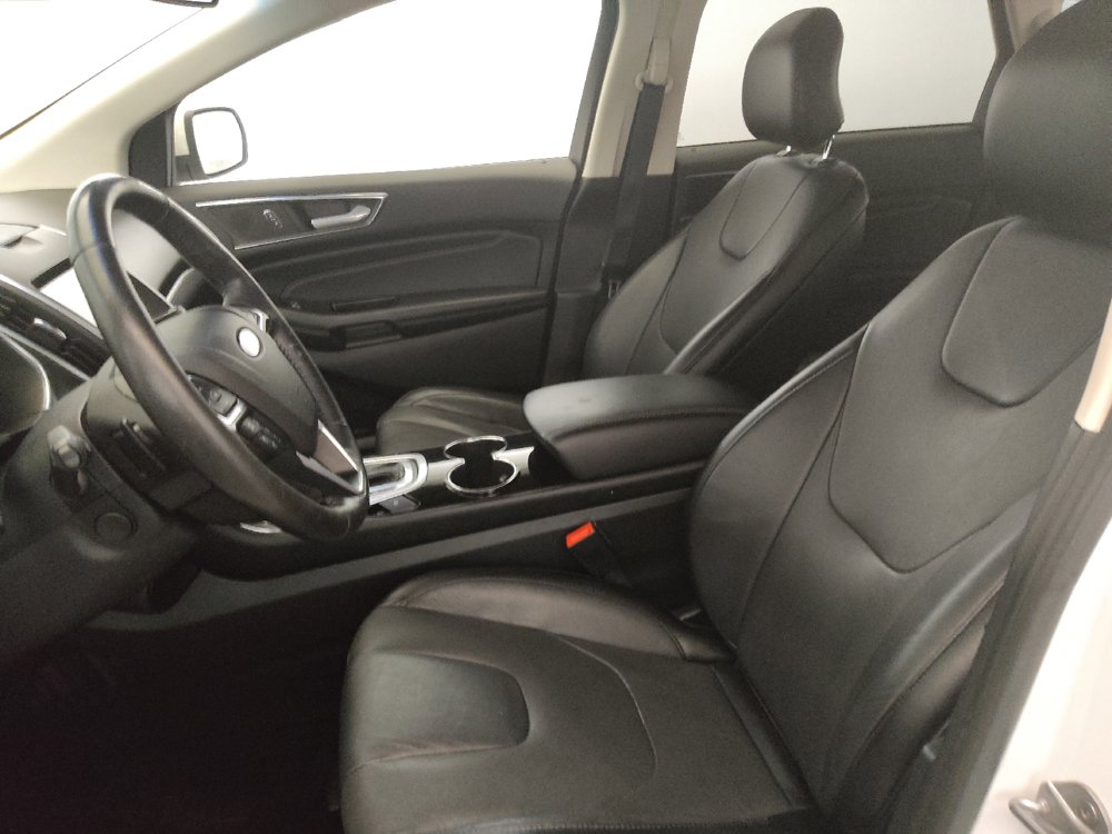 Used 2016 Ford Edge Titanium w/ Equipment Group 302A AWD/4WD image 17