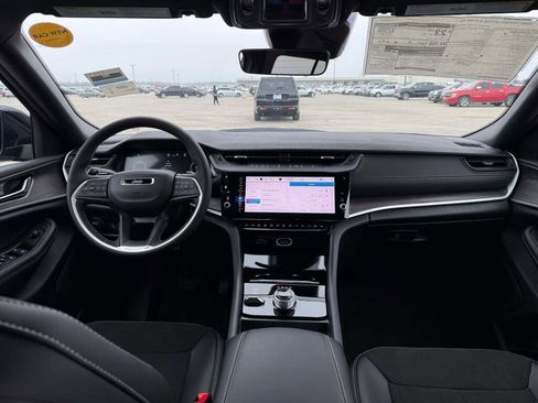 New 2026 Jeep Grand Cherokee Altitude image 26