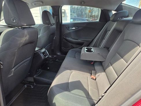 Used 2016 Chevrolet Malibu LT FWD image 13
