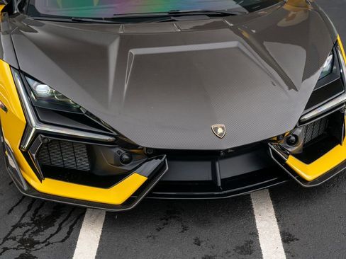 Used 2024 Lamborghini Revuelto AWD/4WD image 5