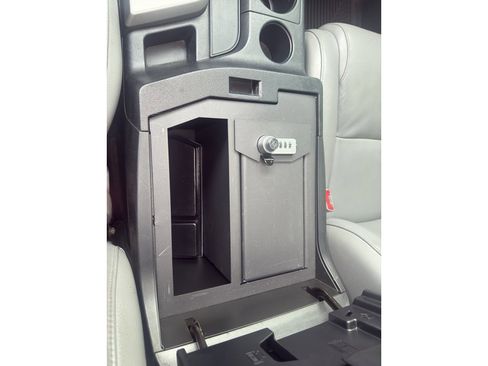 Used 2013 Toyota Sequoia Platinum image 18