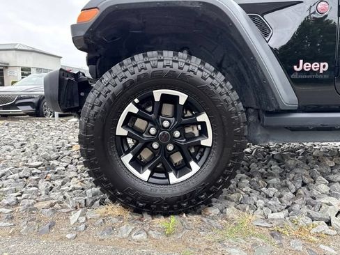 Used 2026 Jeep Gladiator Rubicon AWD/4WD image 17