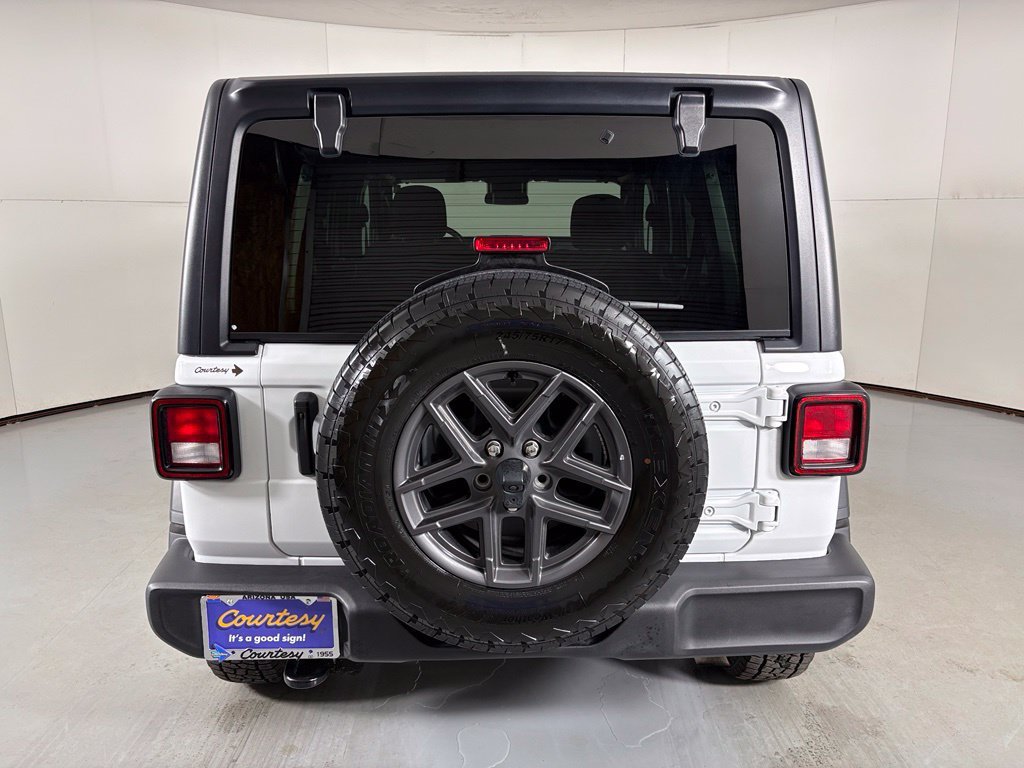 Used 2025 Jeep Wrangler Unlimited Sport AWD/4WD image 7