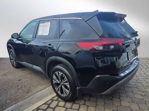 Used 2023 Nissan Rogue SV image 5