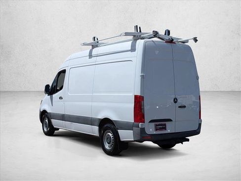 Used 2022 Mercedes-Benz Sprinter 2500 image 11