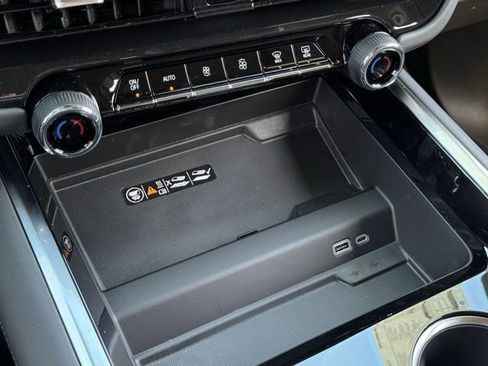 New 2026 Chevrolet Suburban Z71 w/ Comfort Package image 14