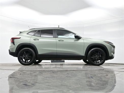 Used 2025 Chevrolet Trax ACTIV w/ Driver Confidence Package image 30