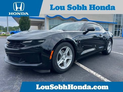 Used 2021 Chevrolet Camaro LT RWD image 1