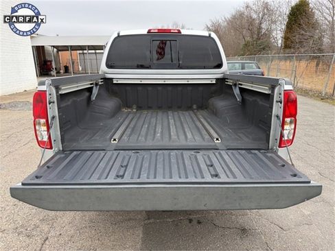 Used 2018 Nissan Frontier PRO-4X image 15