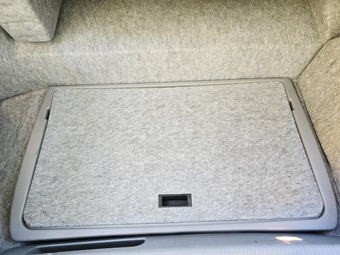 Used 2003 Lincoln Town Car Cartier image 75