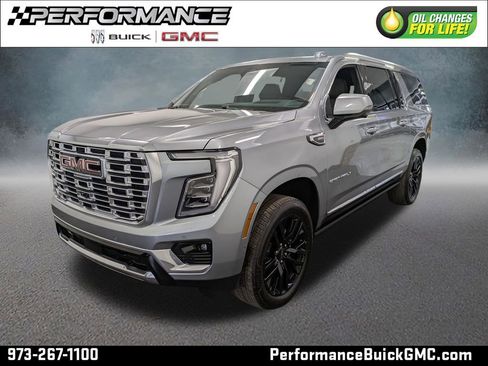 Used 2026 GMC Yukon XL Denali w/ Sun & Power Step Package AWD/4WD image 1