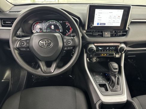 Used 2025 Toyota RAV4 LE AWD/4WD image 32
