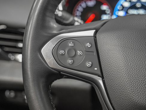 Used 2023 Chevrolet Traverse Premier w/ Redline Edition image 19