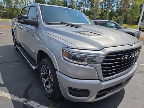 Used 2025 RAM 1500 Laramie w/ Sport Appearance Package AWD/4WD image 8