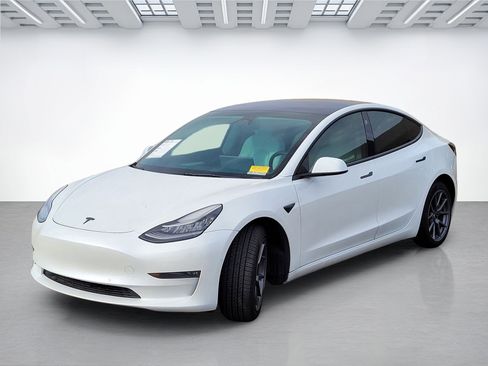 Used 2022 Tesla Model 3 Long Range image 15