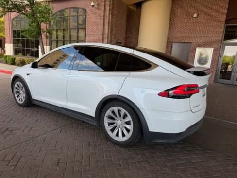 Used 2018 Tesla Model X AWD/4WD image 5