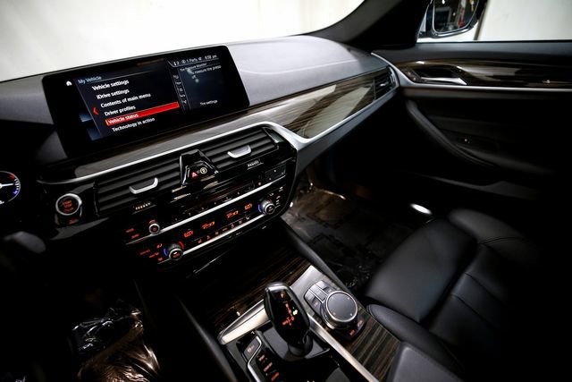 Used 2019 BMW 530i w/ Convenience Package RWD image 8