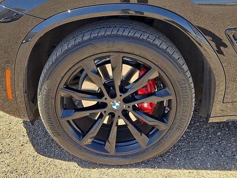 Used 2023 BMW X4 M40i image 11
