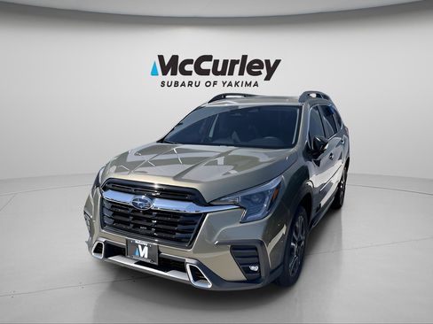 Used 2025 Subaru Ascent Touring AWD/4WD image 1