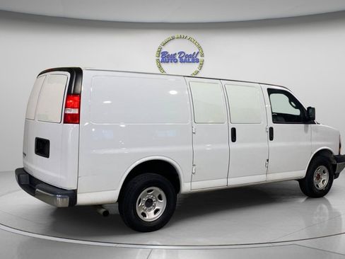 Used 2021 Chevrolet Express 2500 w/ Driver Convenience Package RWD image 5