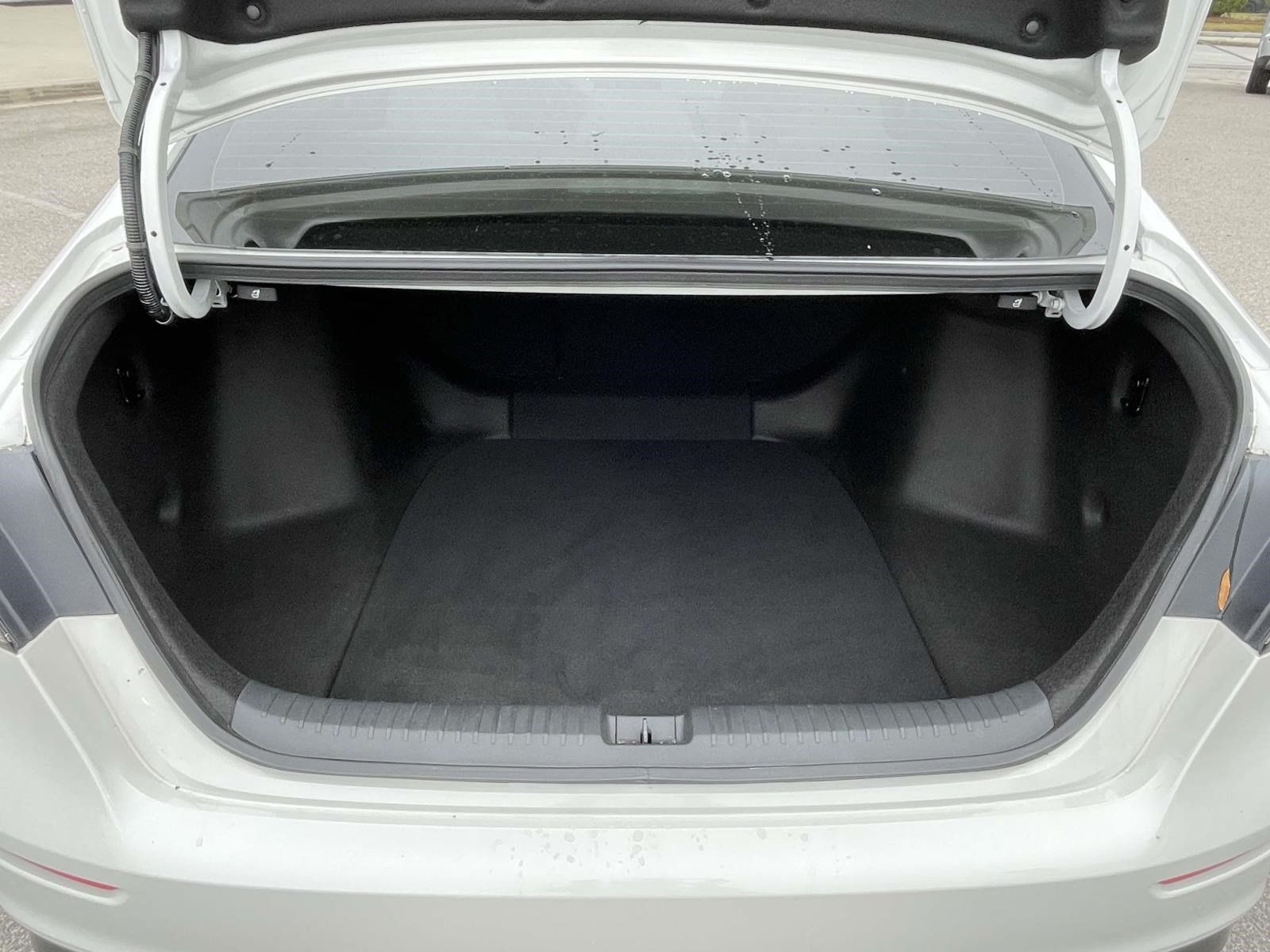 Used 2023 Honda Accord EX image 8