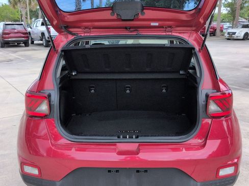 Used 2020 Hyundai Venue SEL FWD image 22