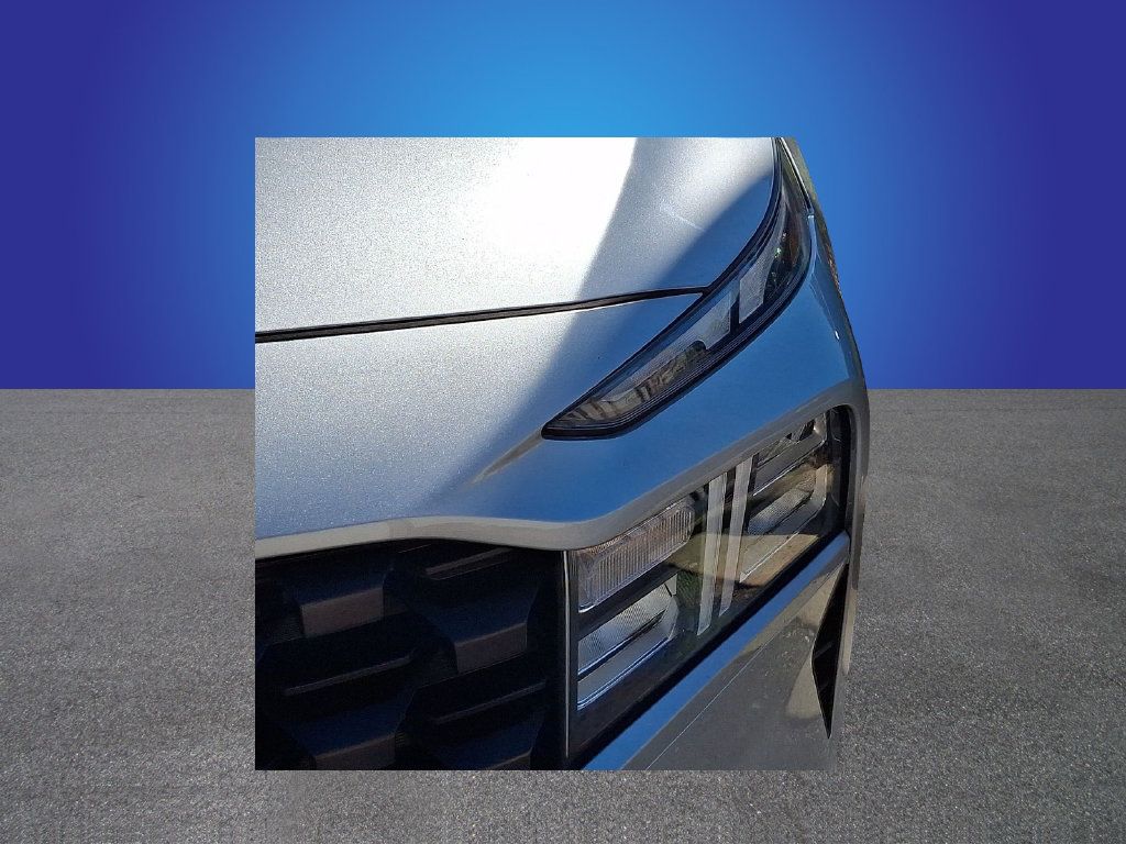 Used 2023 Hyundai Santa Fe SE AWD/4WD image 5