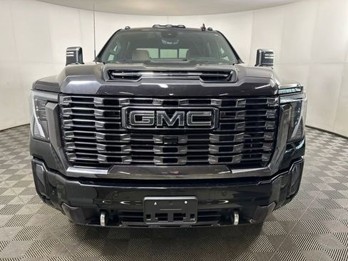 Used 2024 GMC Sierra 2500 Denali Ultimate image 8