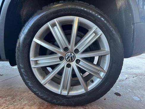 Used 2016 Volkswagen Tiguan S image 25