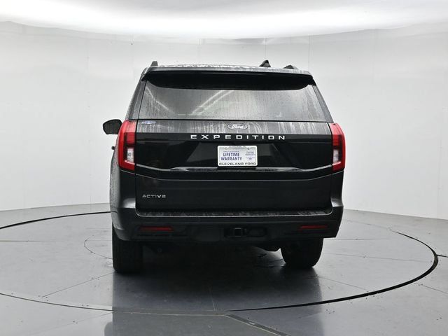 Certified 2025 Ford Expedition Active AWD/4WD image 9