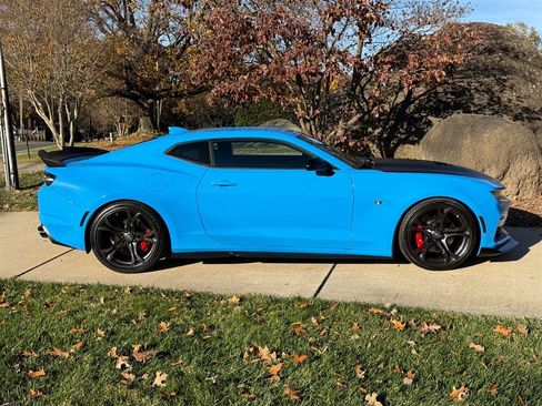 Used 2022 Chevrolet Camaro SS image 29