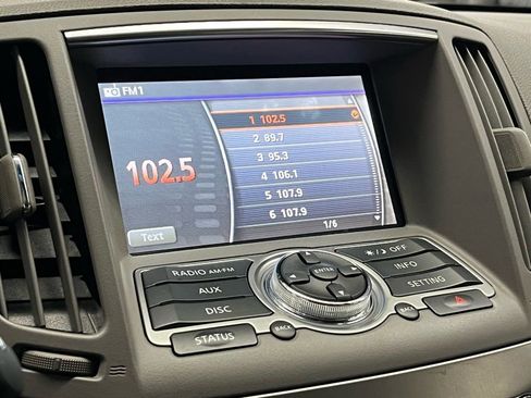 Used 2015 INFINITI Q40 w/ Moonroof Package image 25