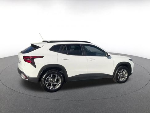 Used 2025 Chevrolet Trax LT image 15