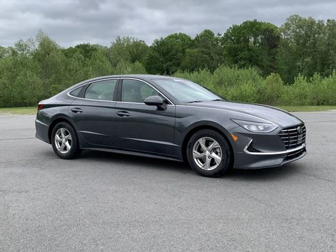Used 2023 Hyundai Sonata SE w/ Cargo Package FWD image 1