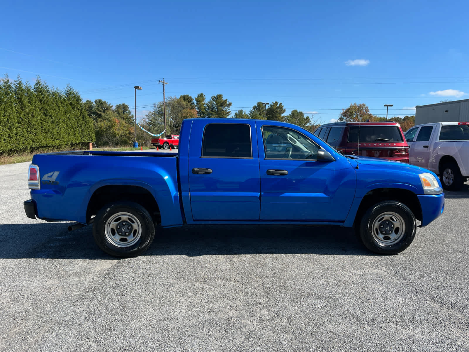 Used 2007 Mitsubishi Raider LS AWD/4WD image 2