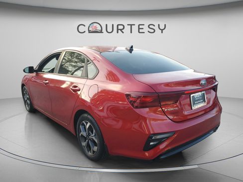 Used 2020 Kia Forte LXS image 2