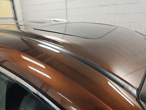 Used 2022 Toyota Sienna Limited image 5