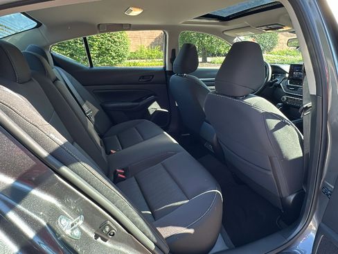 Certified 2023 Nissan Altima 2.5 SV w/ SV Premium Package image 24