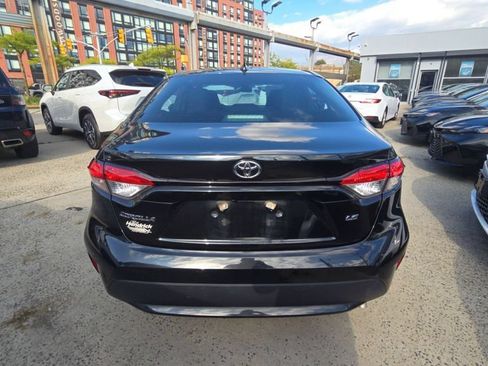 Used 2022 Toyota Corolla LE FWD image 6