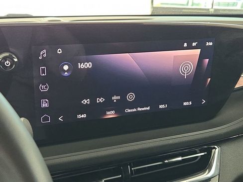Used 2025 Buick Envista Sport Touring FWD image 19