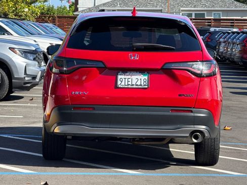 Certified 2025 Honda HR-V Sport image 5