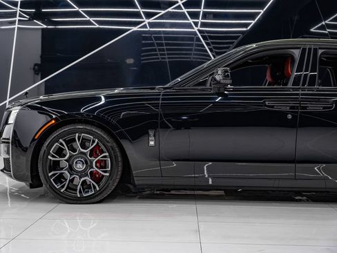 Used 2022 Rolls-Royce Ghost Black Badge AWD/4WD image 12