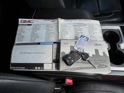 Used 2019 GMC Sierra 2500 SLT w/ Duramax Plus Package AWD/4WD image 40