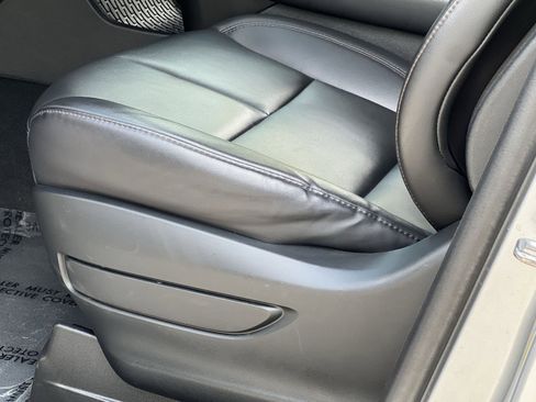 Used 2022 Lincoln Aviator AWD w/ Premium Package image 19