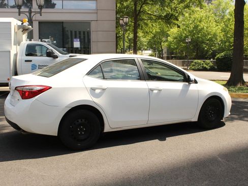 Used 2014 Toyota Corolla LE FWD image 7