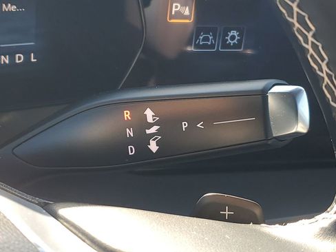 Certified 2025 Chevrolet Traverse LT FWD image 26