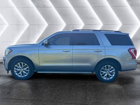 Certified 2021 Ford Expedition XLT RWD image 4