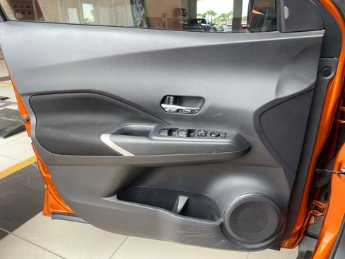 Certified 2024 Nissan Kicks SV FWD image 8